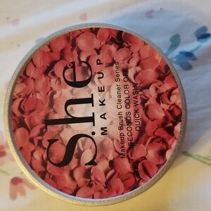 She Makeup Brush Cleaner NIB